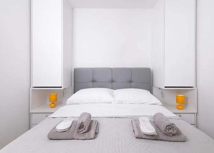Apartmán Venti With Swimming Pool And Private Parking *