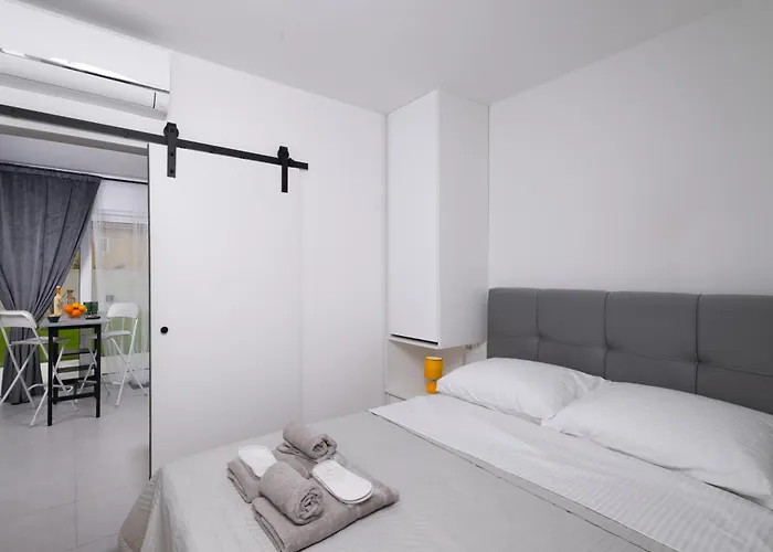 Apartmán Venti With Swimming Pool And Private Parking