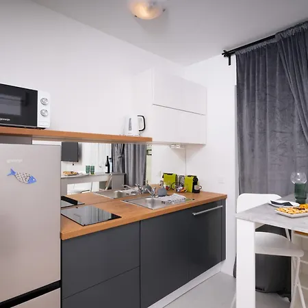 Appartement Venti With Swimming Pool And Private Parking *