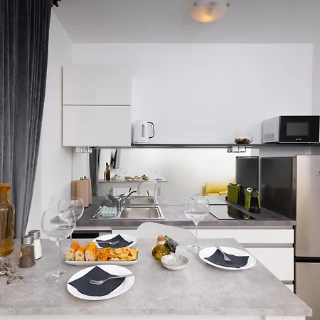 Venti With Swimming Pool And Private Parking Appartement *