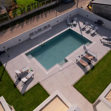 Venti With Swimming Pool And Private Parking * Kožino